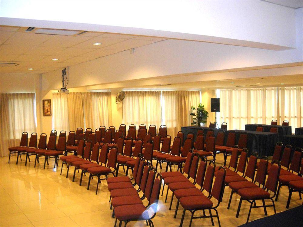 Sun Inns Hotel Kuala Selangor Exterior foto