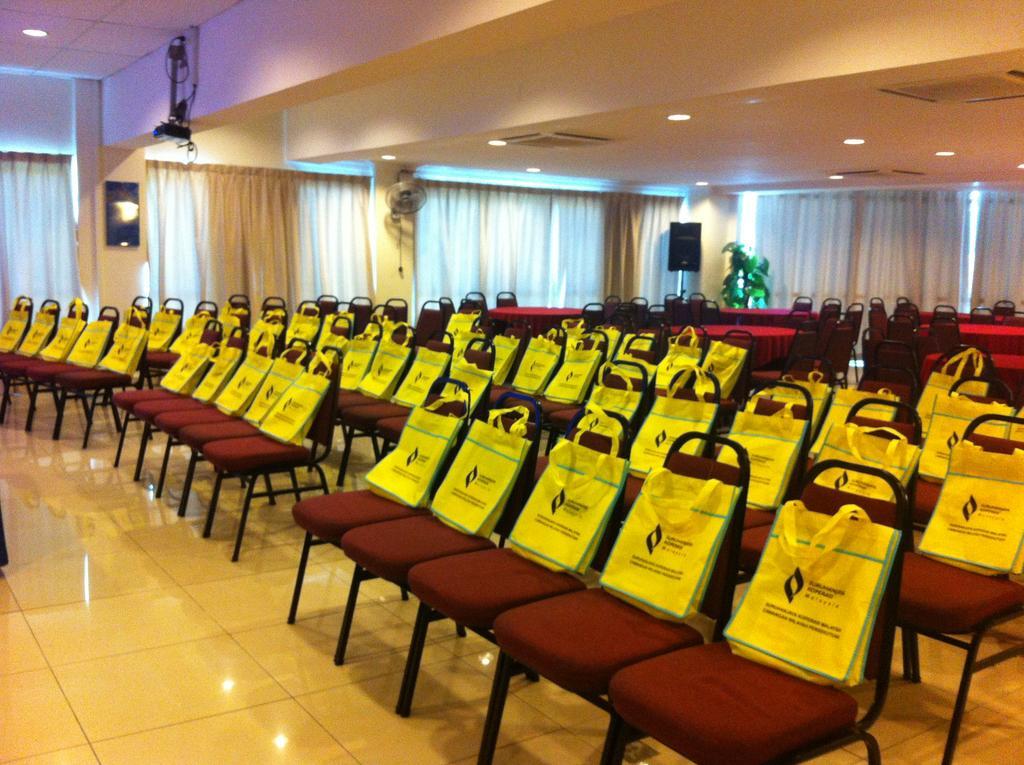 Sun Inns Hotel Kuala Selangor Exterior foto